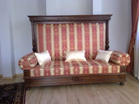 Eklektikus kanapé